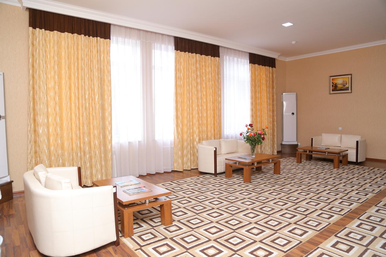 Sipehr Hotel تشكالوفسك المظهر الخارجي الصورة